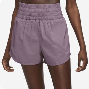 Nike Women's One Dri-FIT Ultra High Rise 3 BR Shorts size Medium NWOT